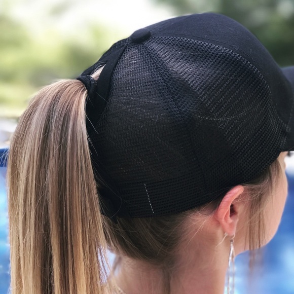 6 Ponytail Baseball Caps - Picture 4 of 8